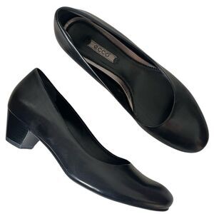 Ecco Classic Dress Pumps Size 38 7 7.5 Black 1.5” High Heels Womens Career Shoes